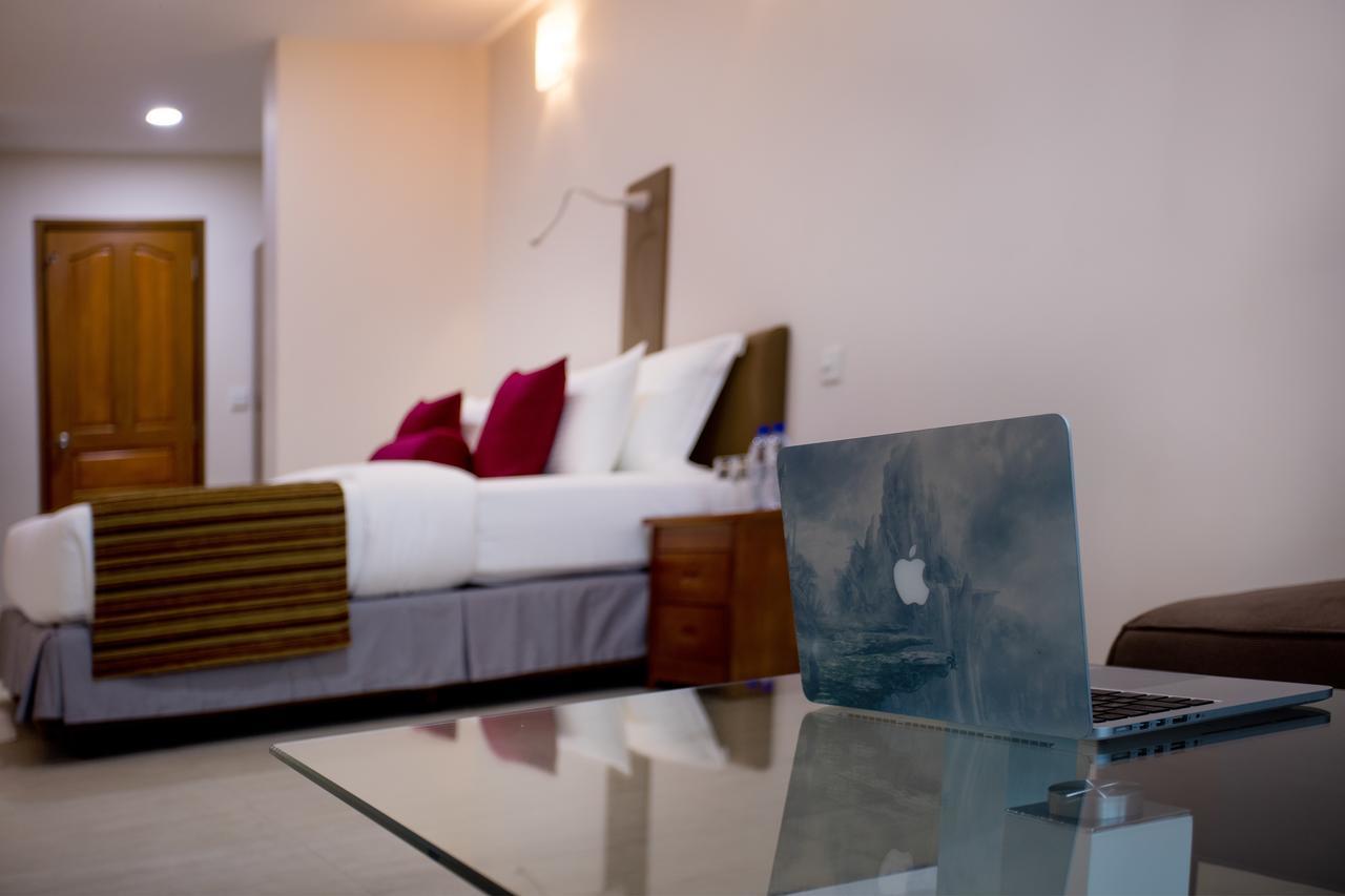 Hotel Novina Malé Esterno foto